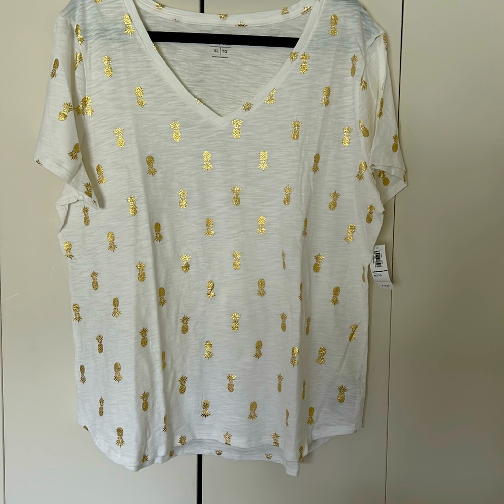 Gold pineapple print tshirt